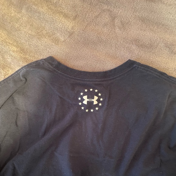 Navy Blue Under Armour T-shirt - Picture 4 of 5